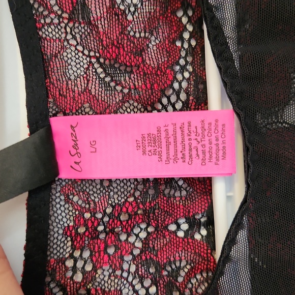 L Black and red lingerie - Picture 7 of 7